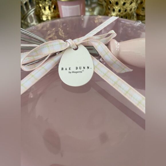 Rae Dunn HOP TO IT Pink Mixing Bowl with matching BEAT IT Whisk Gift Set - Picture 8 of 9